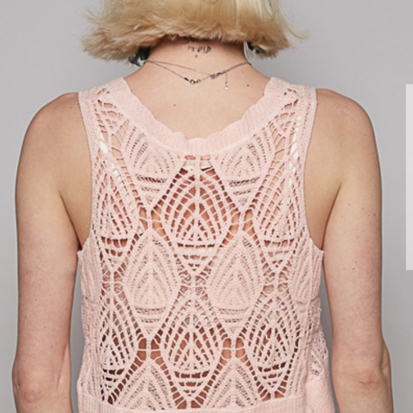 Bohemian POL Embroidered Crop Tank Top NWT - Picture 2 of 4